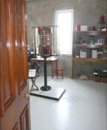 diotropic lens on display 